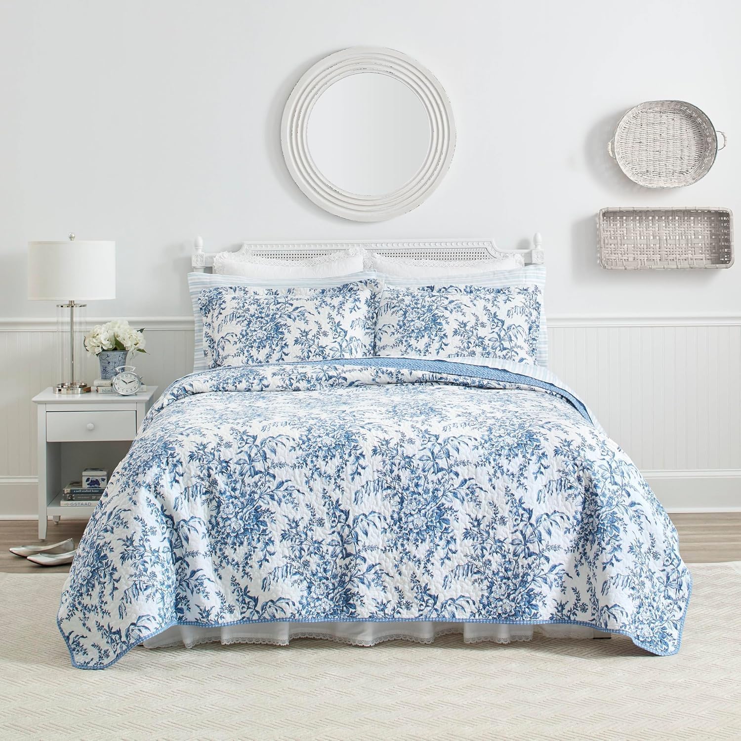 03295 Laura Ashley Home Floral Quilt Set Blue and detail photo 2