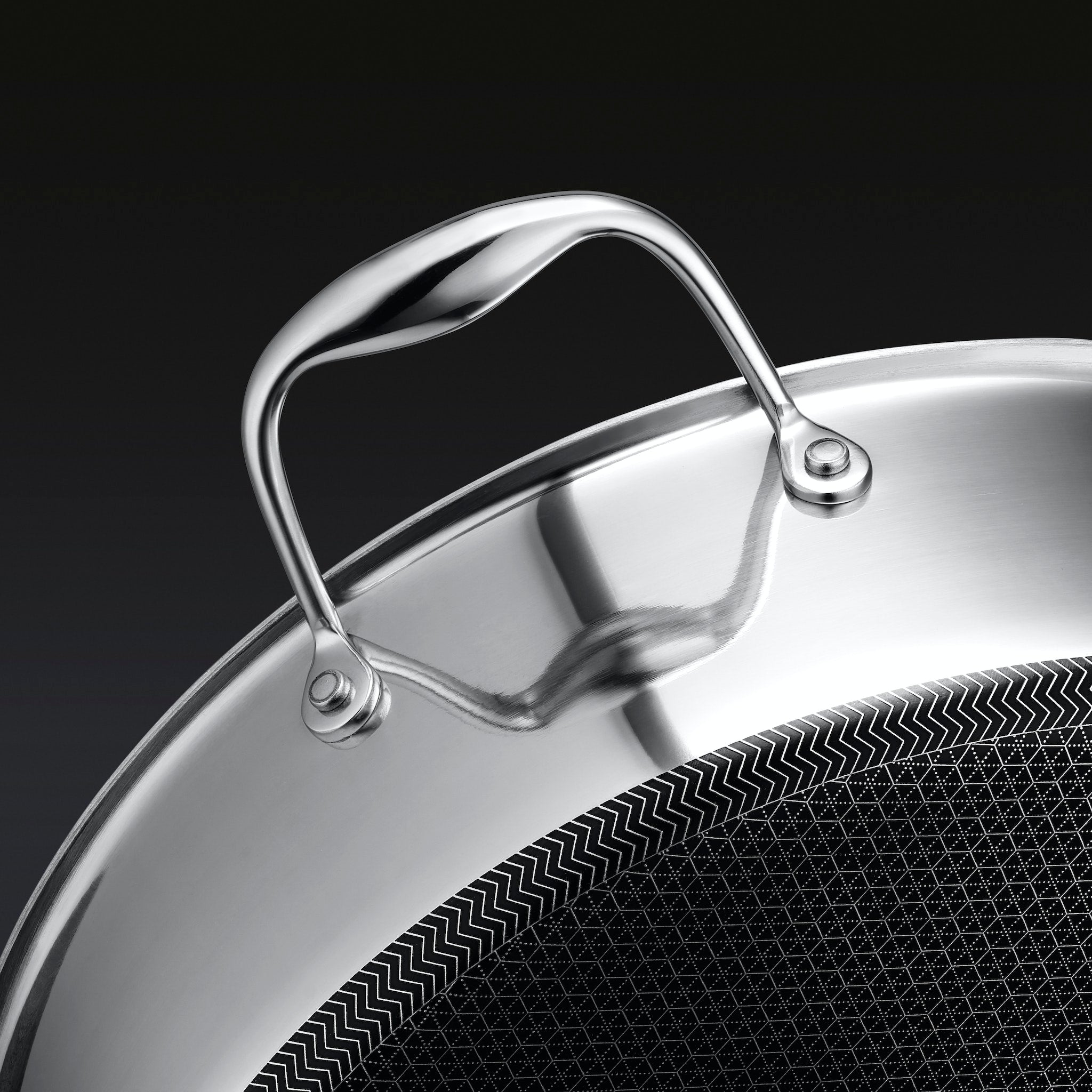 03124 HexClad Hybrid Deep Saute Pan Chicken Fryer detail photo 6