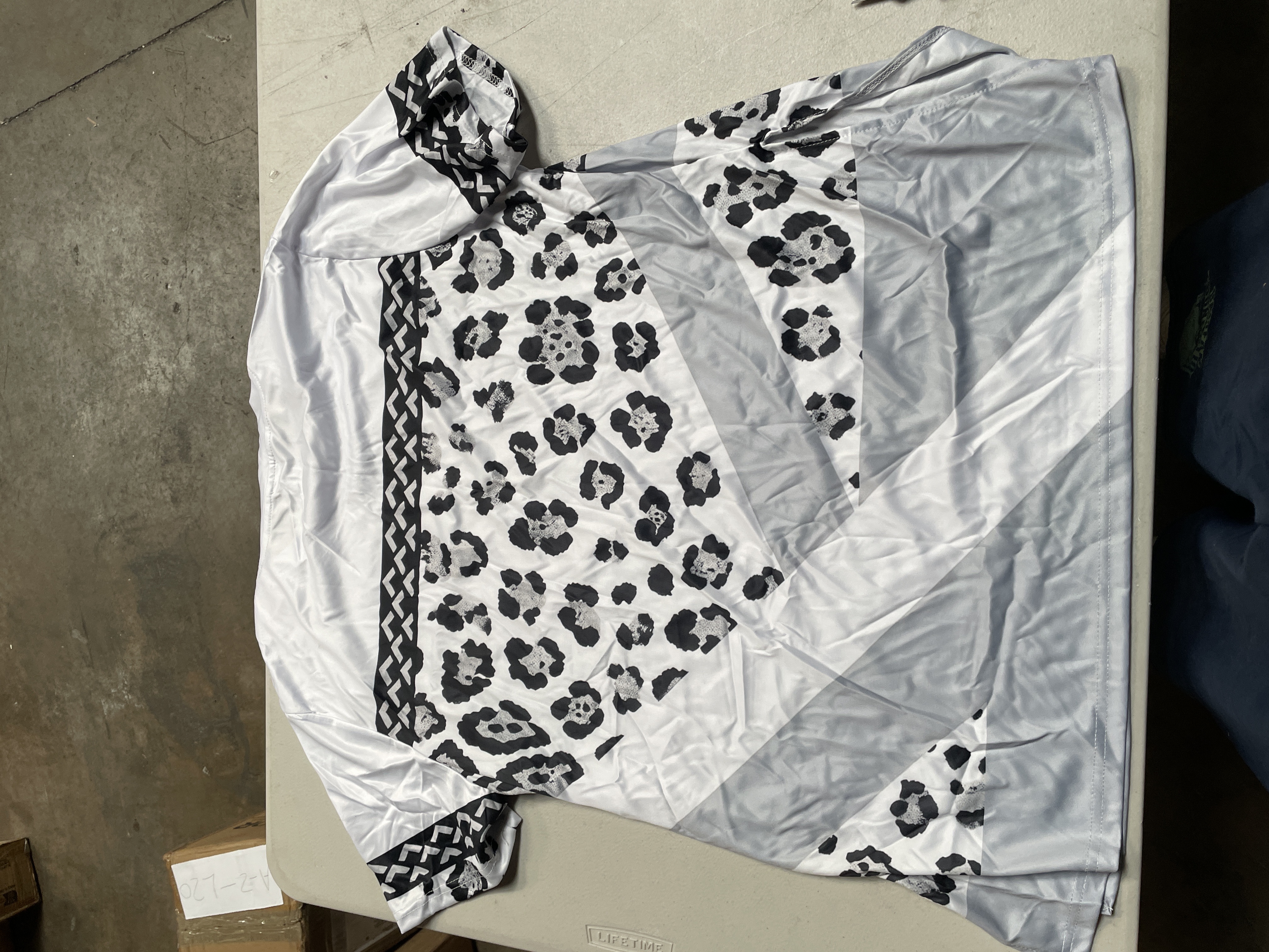 Unknown Brand Women Plus Size Leopard Chevron Colorblock T-Shirt Size 3XL auction lot in Arlington TX