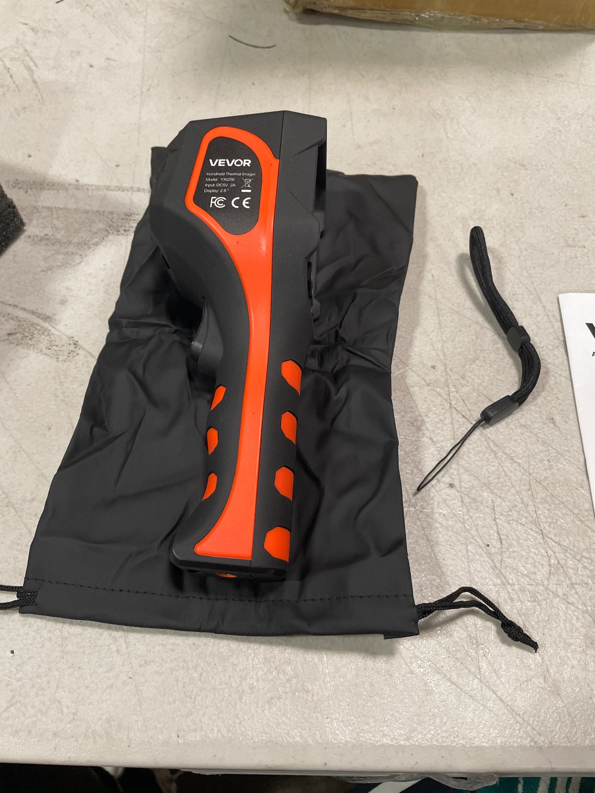 VEVOR Handheld Thermal Imager Model YXI256 Diagnostic Tool detail photo 4