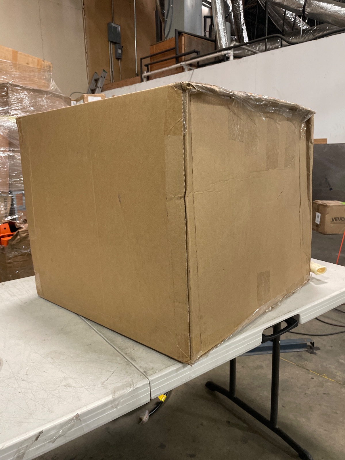 VEVOR Chop Saw 14 Inch Cut Off Saw 15 Amp Power Tool, Arlington TX liquidation listing — view 1