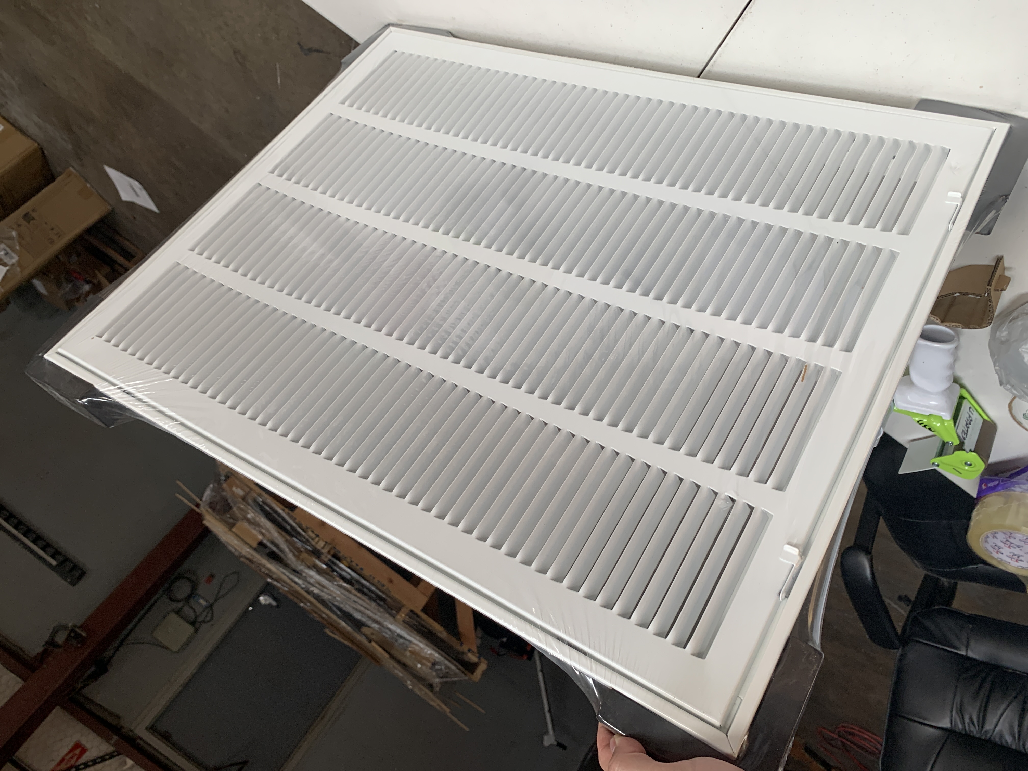 VEVOR 20x25 Inch Return Air Filter Grille with Detachable Face auction lot in Arlington TX