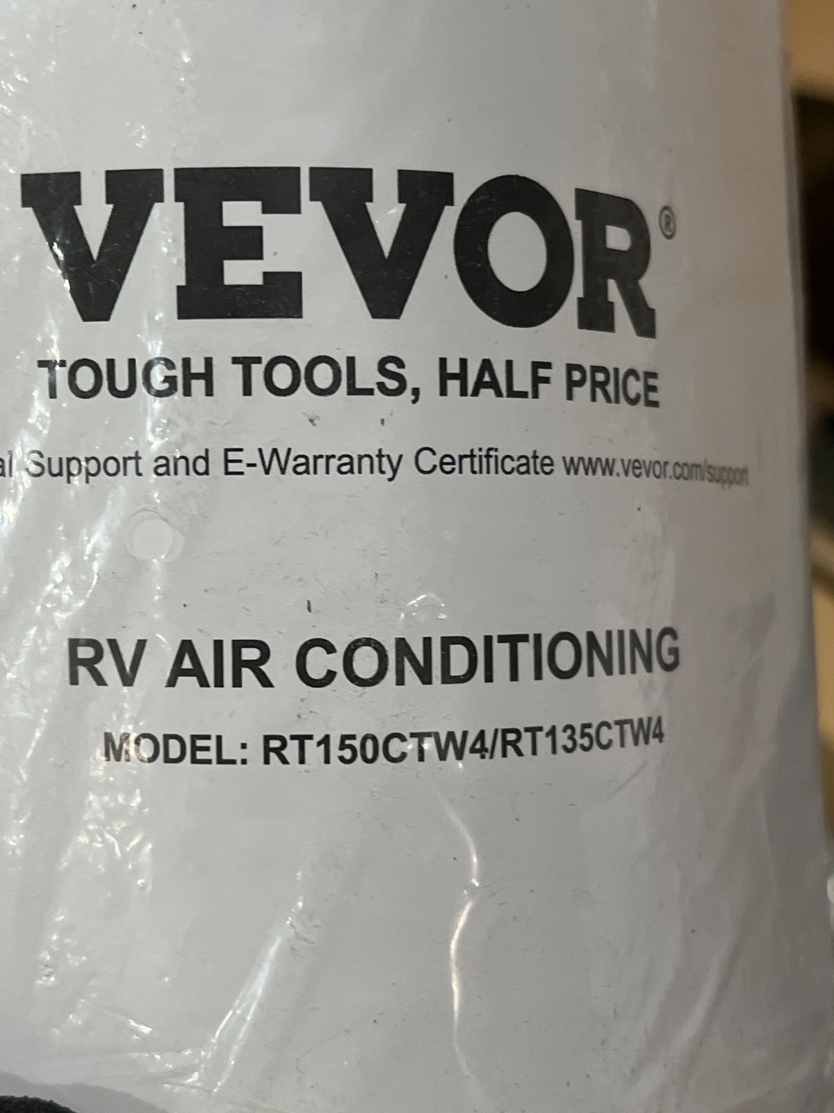 VEVOR 15000 BTU RV Air Conditioner Rooftop AC Unit White Model RT150CTW4, Arlington TX liquidation listing — view 1