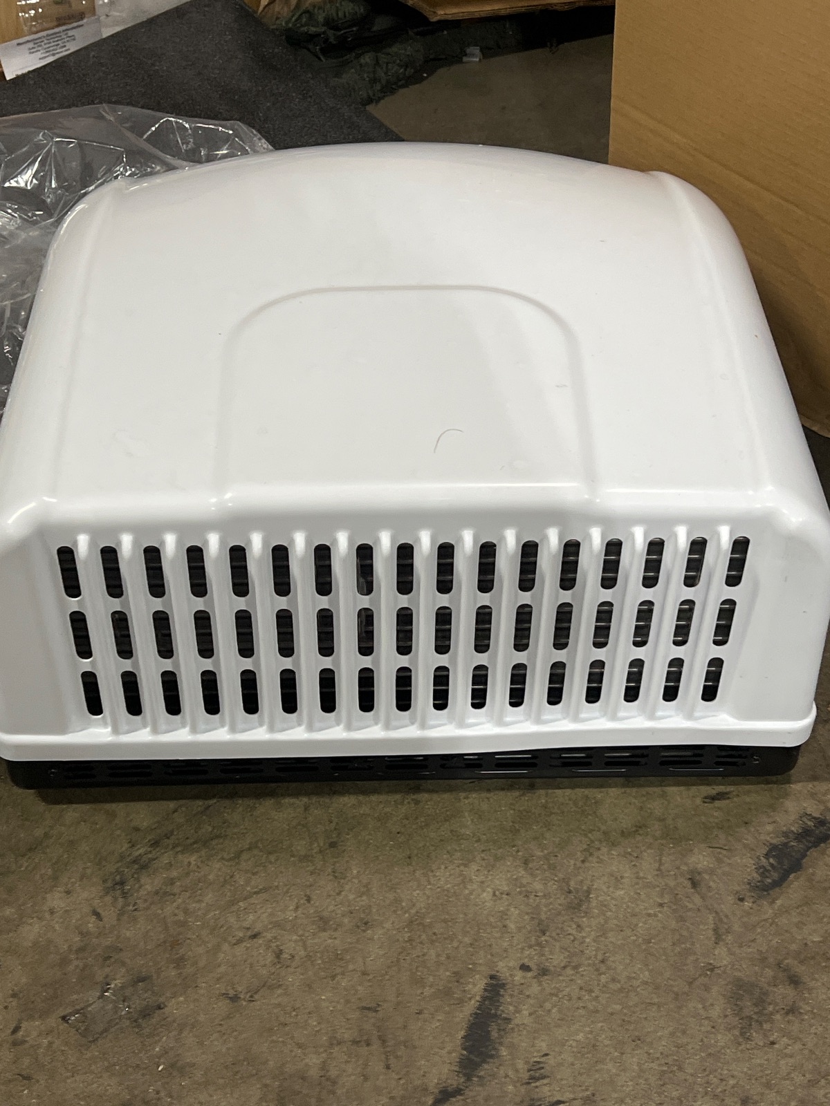 VEVOR 15000 BTU RV Air Conditioner Rooftop AC Unit White Model RT150CTW4 detail photo 9