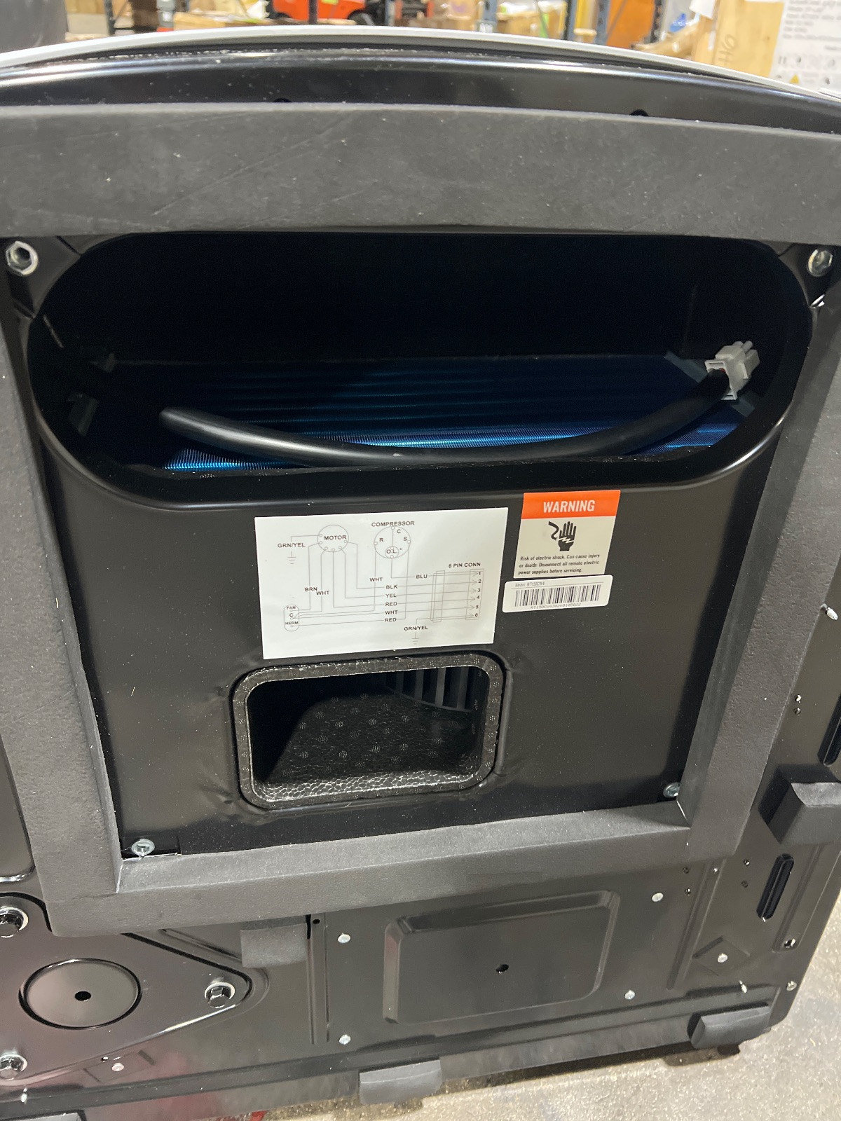 VEVOR RV Air Conditioner 15000 BTU Rooftop AC Unit 115V White detail photo 6