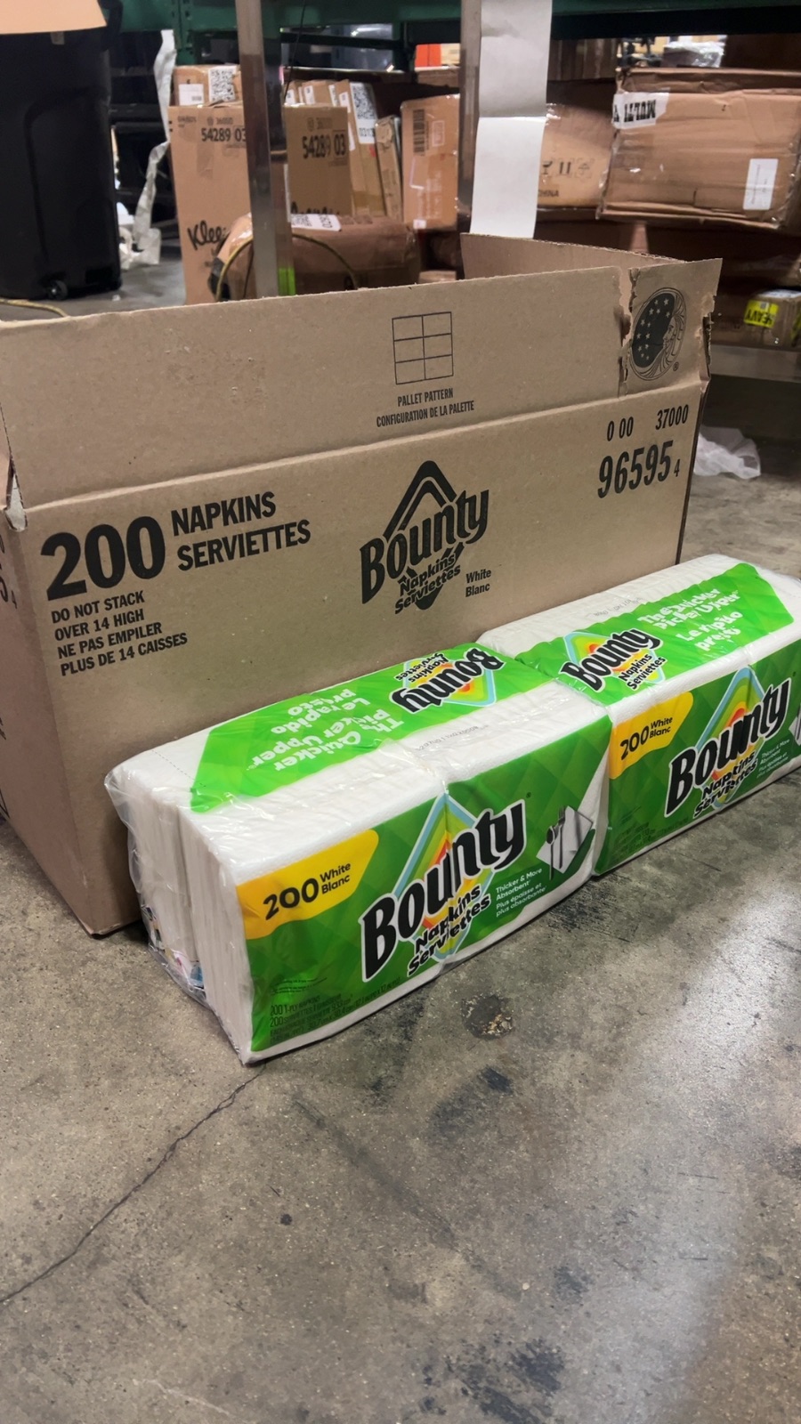Bounty White Napkins 200 Count 96595 Bulk Pack Carton detail photo 3