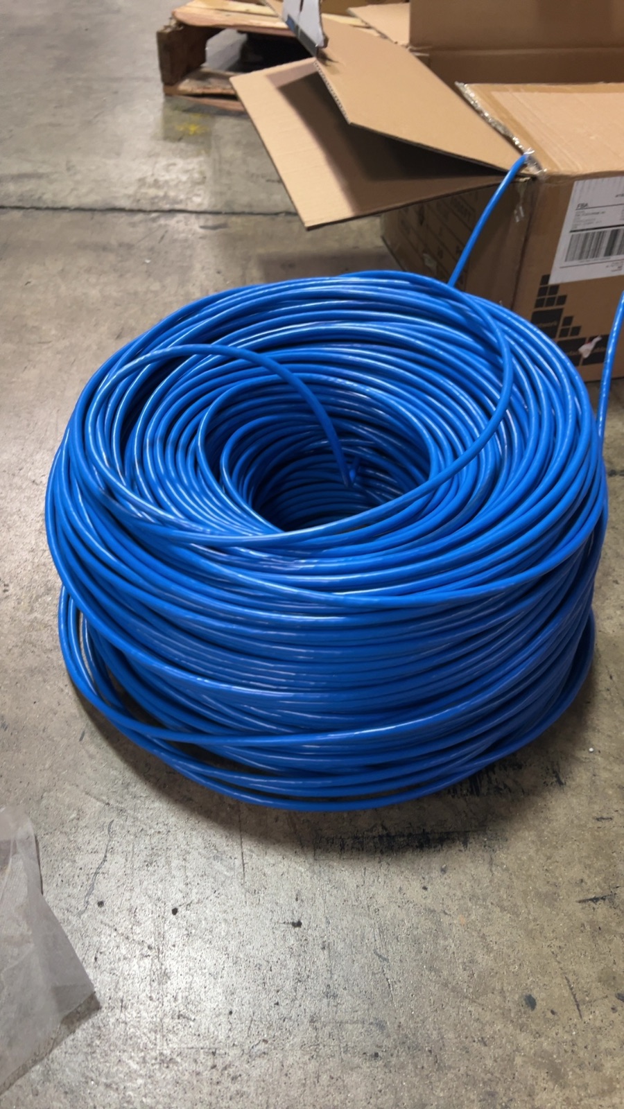 MONK Cables CAT6 Bulk Ethernet Cable 1000ft Solid UTP CMR PVC Blue detail photo 3