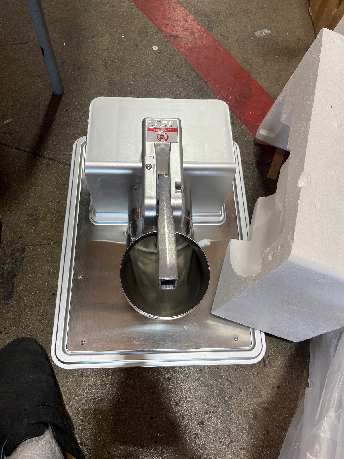 VEVOR Commercial Ice Crusher Shaver 440 LBS Per Hour Snow Cone Maker detail photo 6