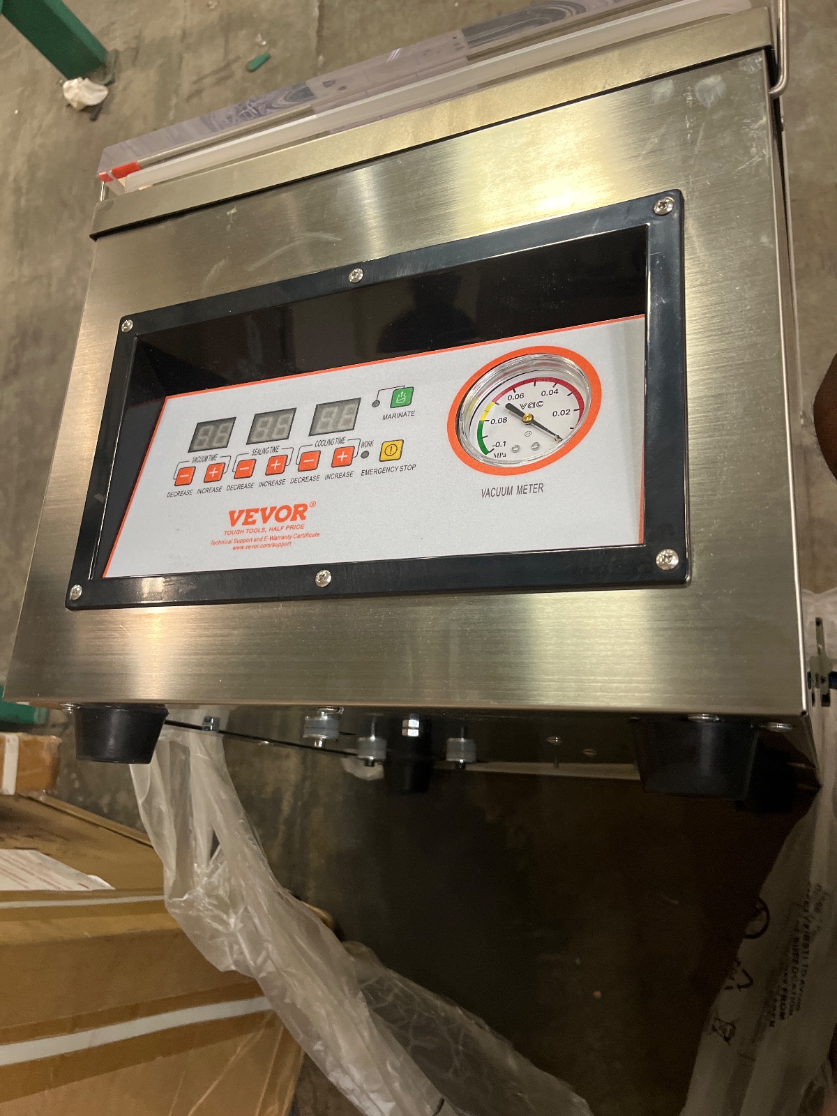 VEVOR DZ-260C Commercial Chamber Vacuum Sealer Tabletop Packaging Machine detail photo 3