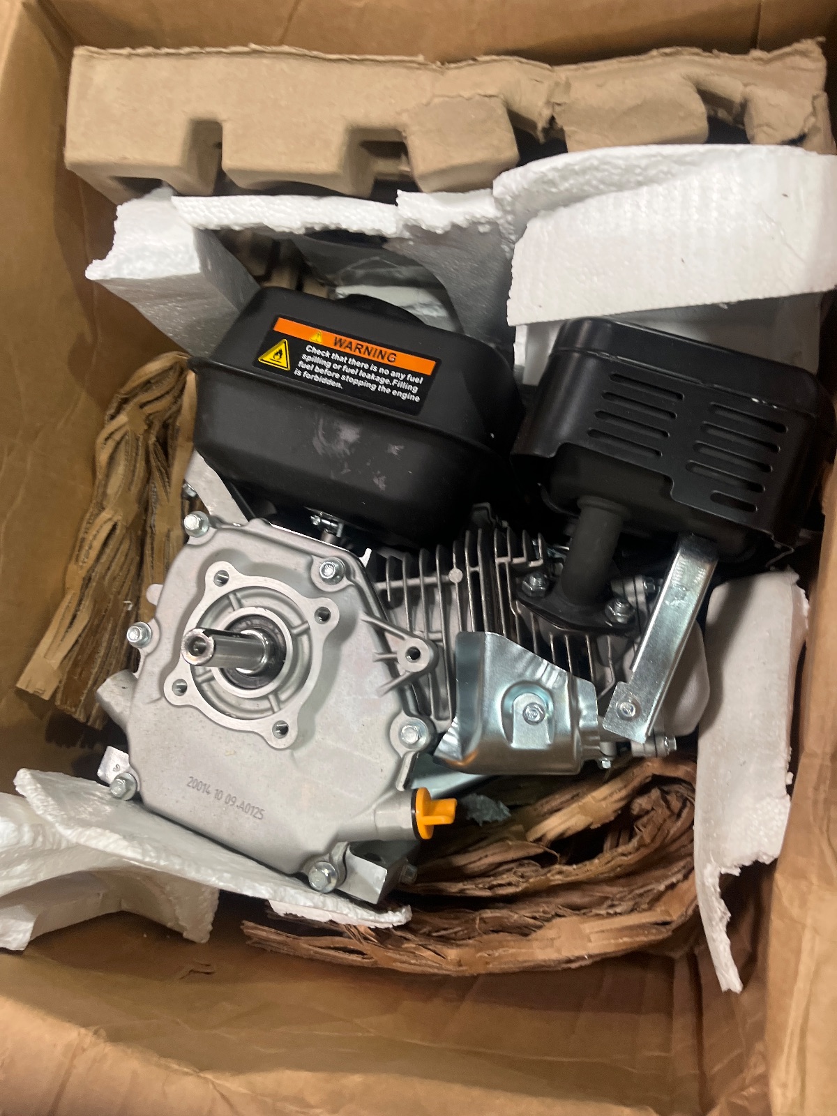 VEVOR 6.5 HP Gasoline Engine 196cc 4-Stroke OHV Utility Gas Engine, Arlington TX liquidation listing — view 1