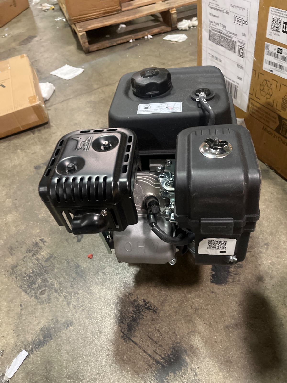 VEVOR 6.5 HP Gasoline Engine 196cc 4-Stroke OHV Utility Gas Engine detail photo 4