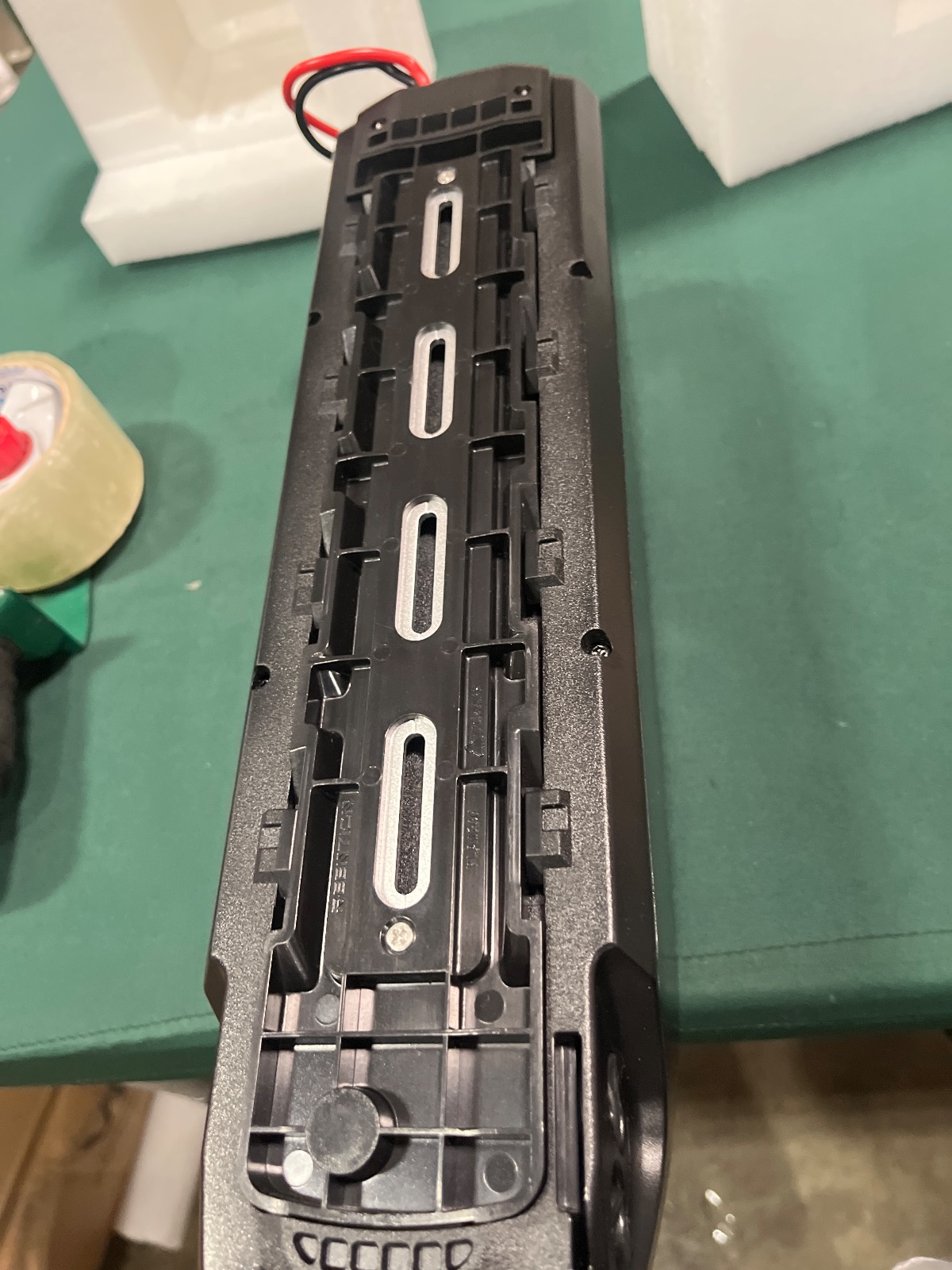 VEVOR Ebike Battery 52V 20Ah 1040Wh Lithium-ion Battery Pack TL-EB-H52C detail photo 4