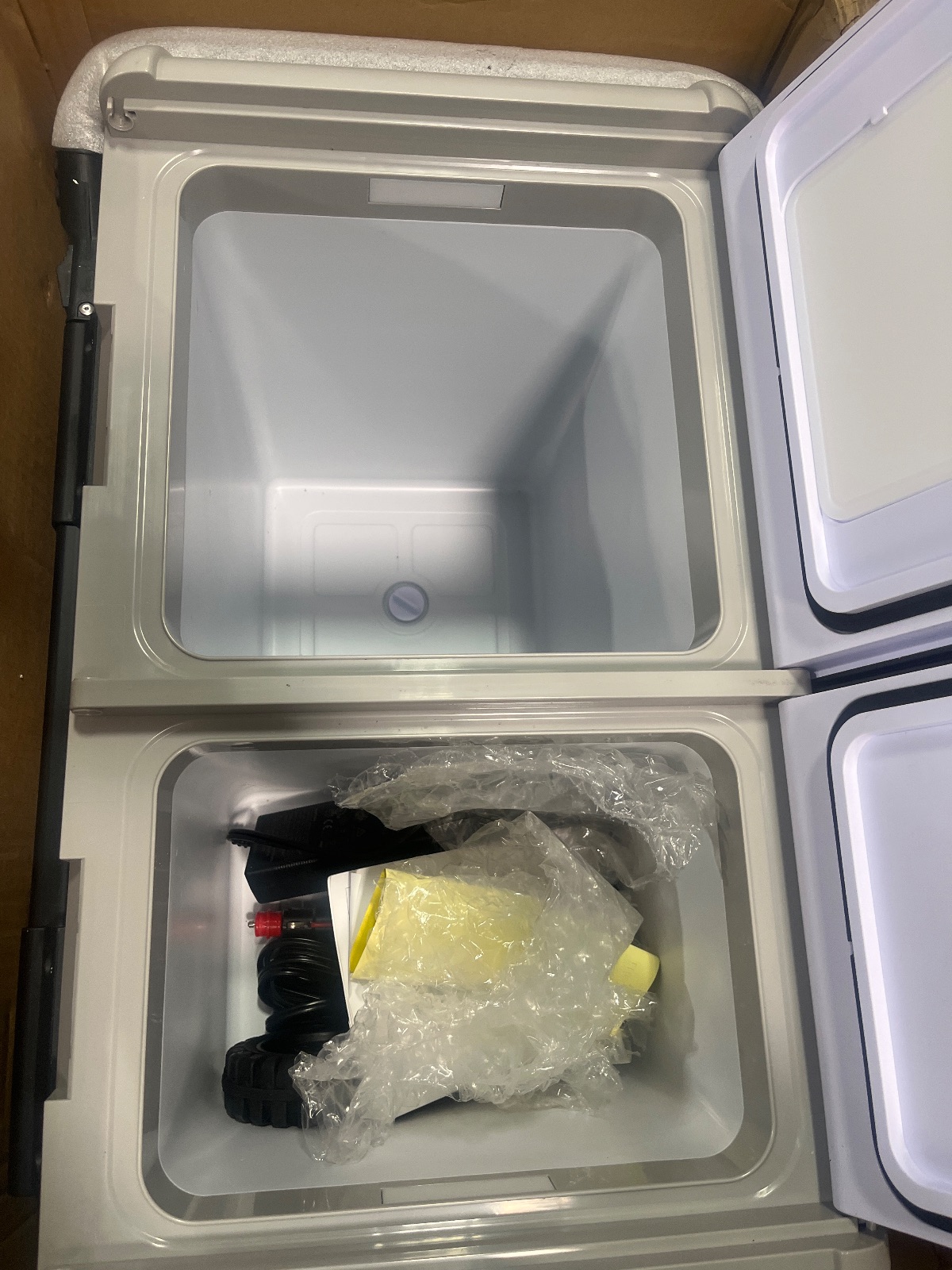 VEVOR Car Refrigerator X50K 53 Quarts Portable Freezer Unit detail photo 4
