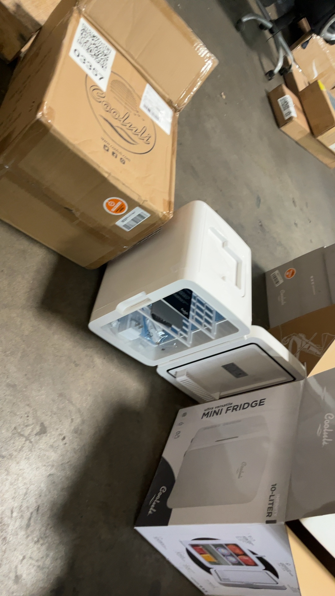 Cooluli Infinity 10L Thermoelectric Cooler and Warmer Mini Fridge detail photo 3