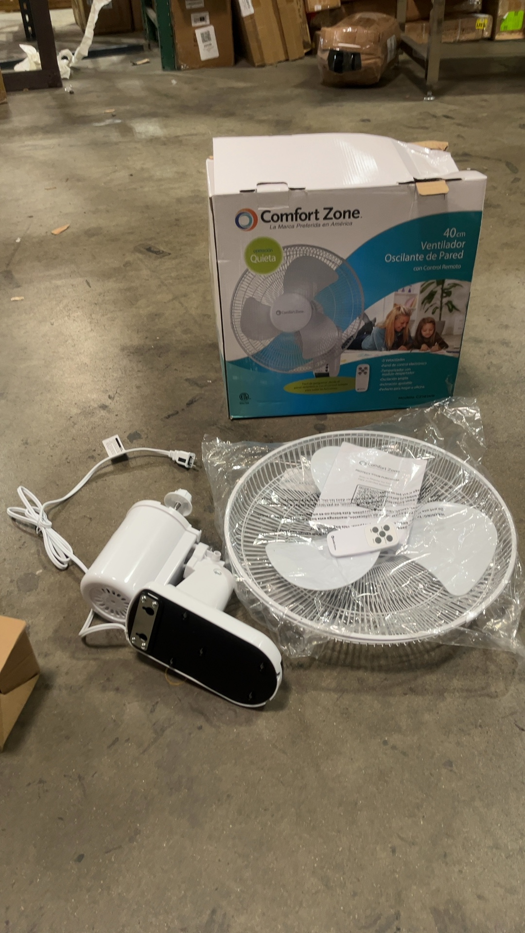 Comfort Zone CZ16WR Series Wall Mount Oscillating Fan with Remote Control detail photo 3