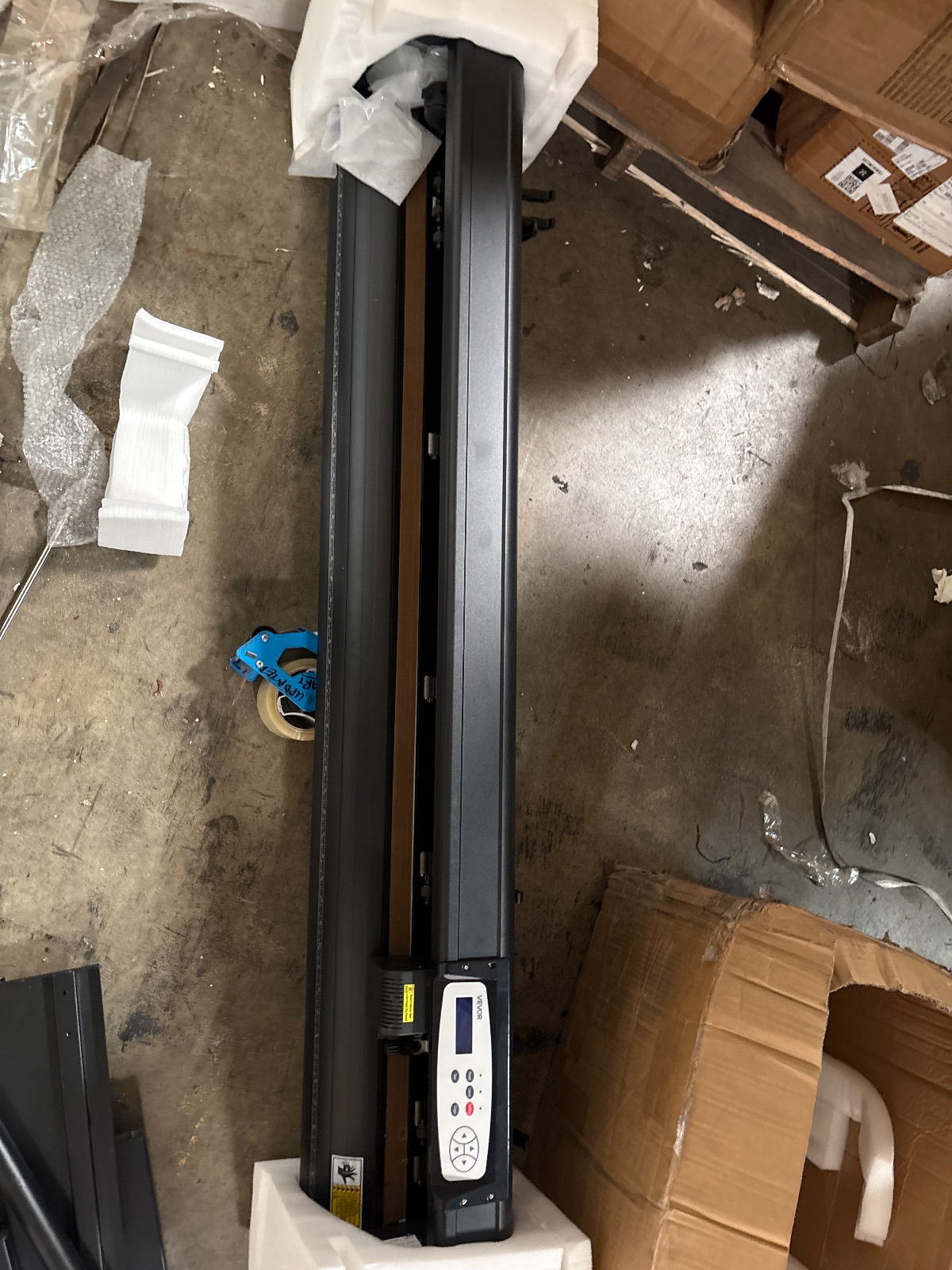 VEVOR 34 Inch Vinyl Cutter Machine with Floor Stand and Signmaster Software detail photo 4