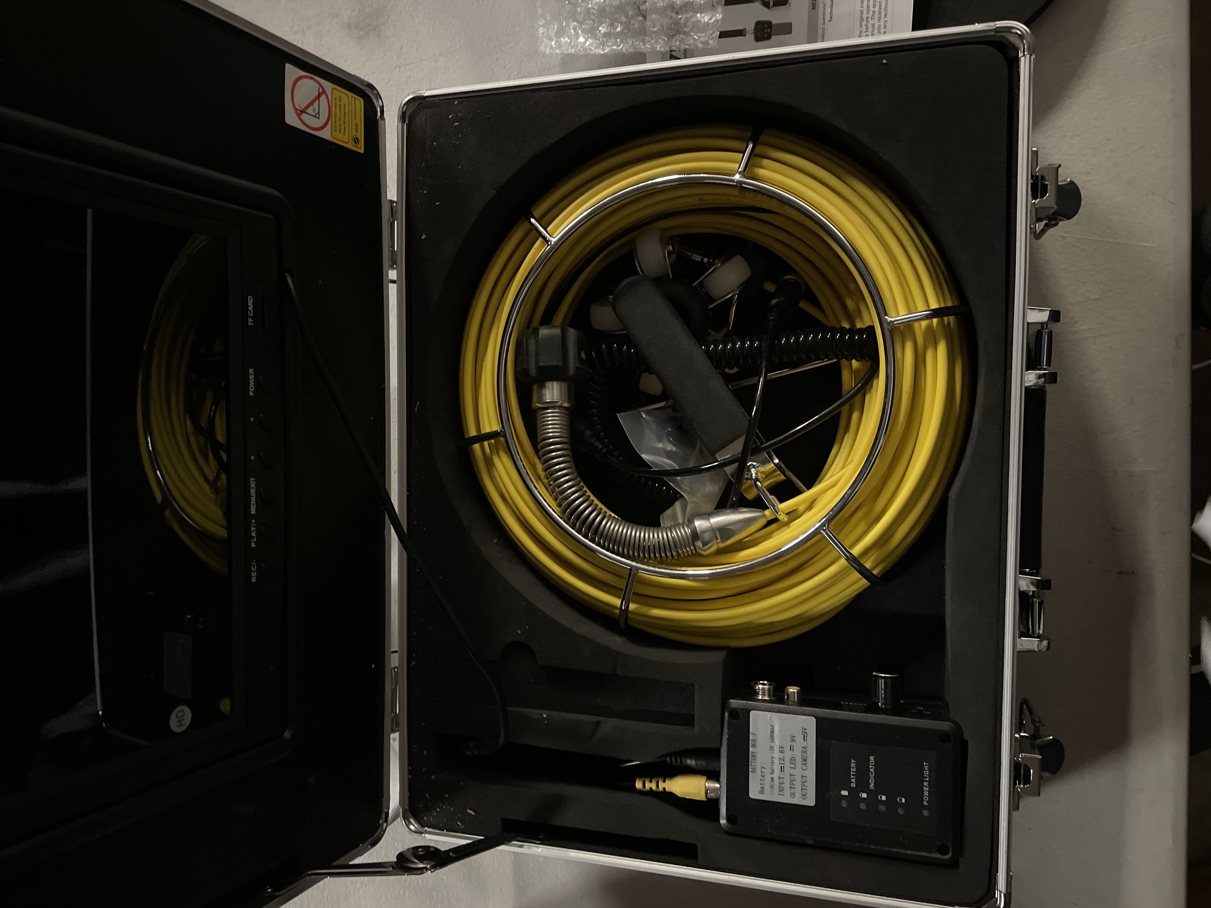 VEVOR Pipe Inspection System WP90FTR with 9-Inch Screen and Self-Leveling Camera detail photo 3