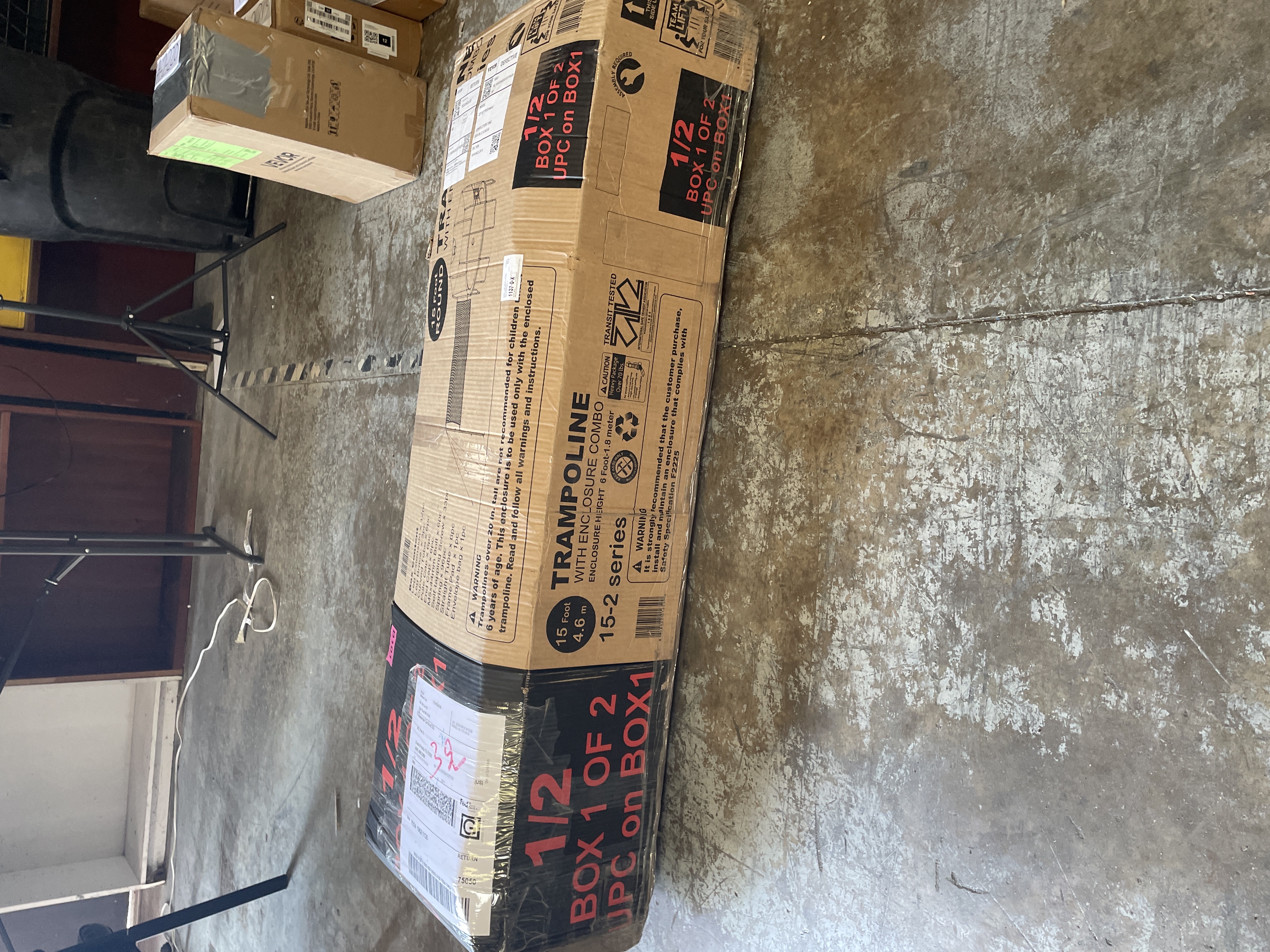 Skywalker Trampolines 15-Foot Round Trampoline Components Box 1 of 2 Only detail photo 6