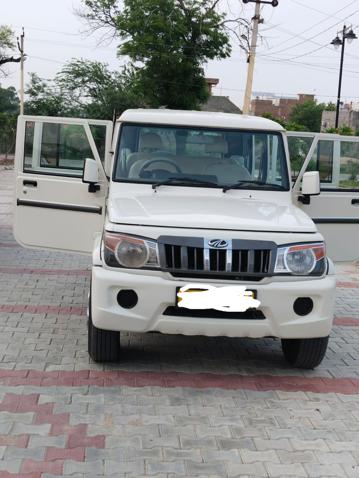 Mahindra  Baloro 7 seater  — photo 1
