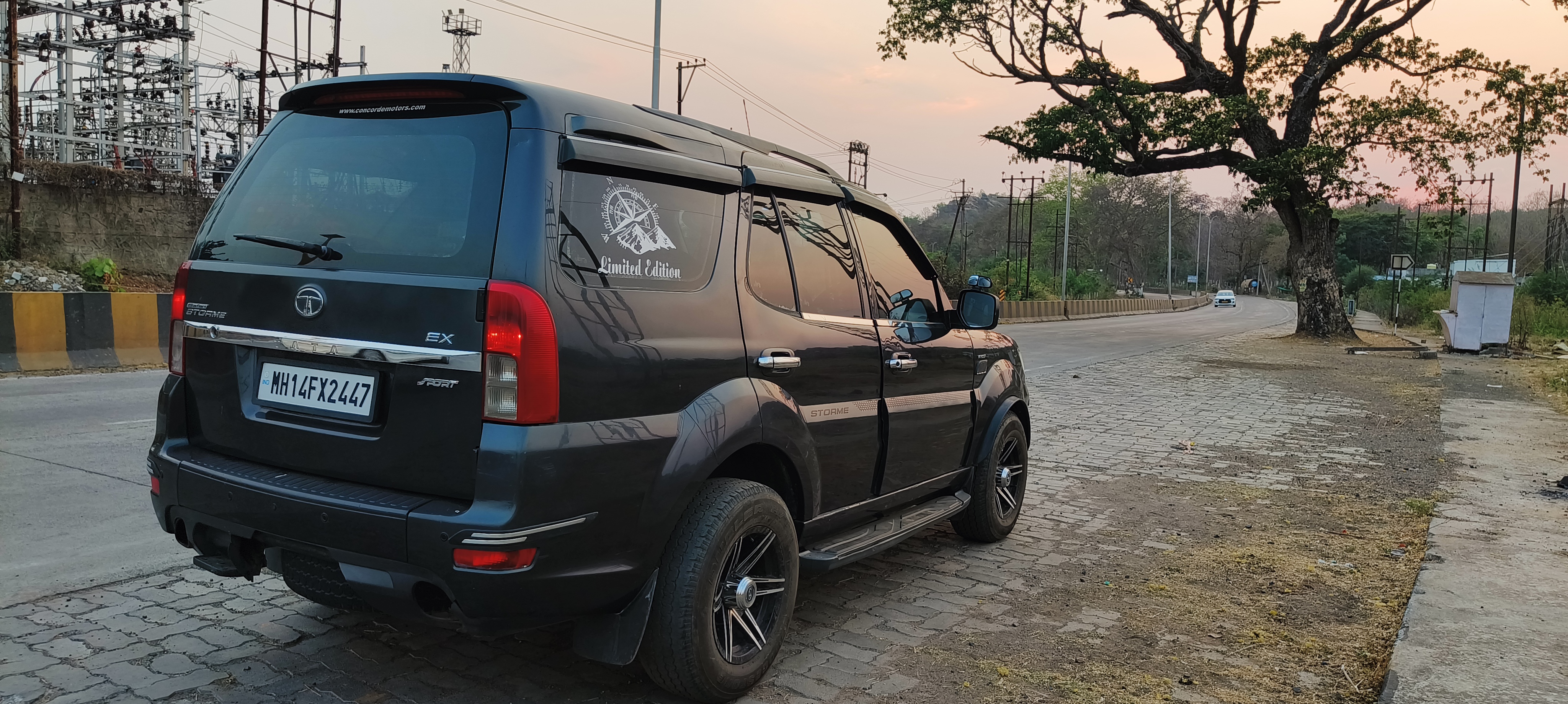 TATA safari Strome  — image 1