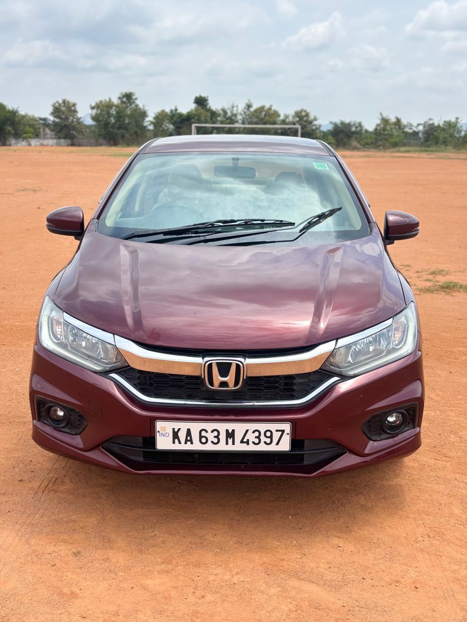 Honda City  CITY 1.5 V MT ( I- DTEC) — photo 1