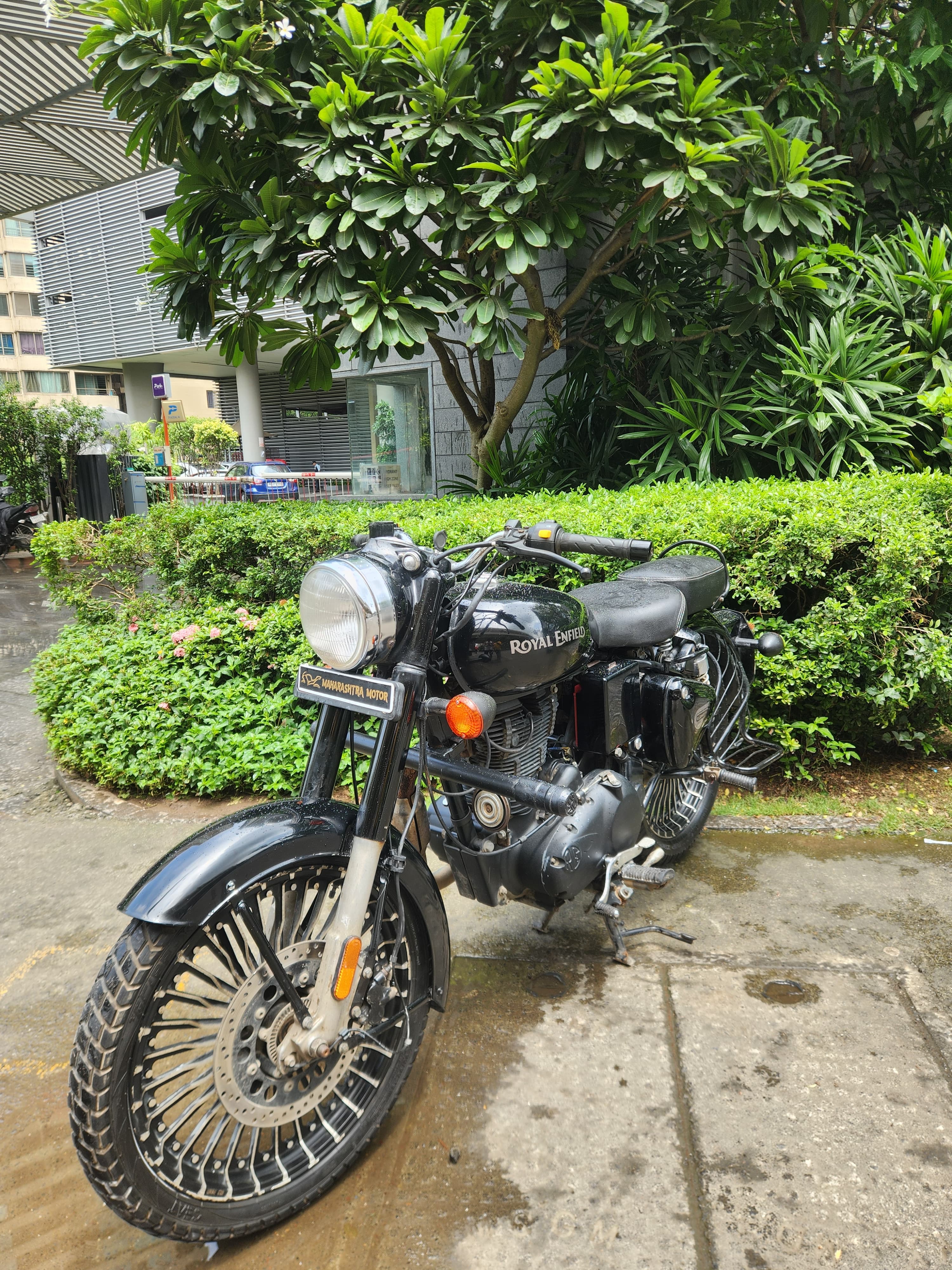 Classic 350 — image 1