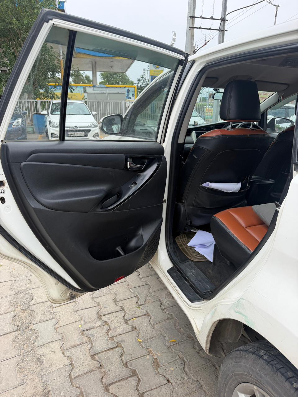 G4 2020 Toyota  — image 5