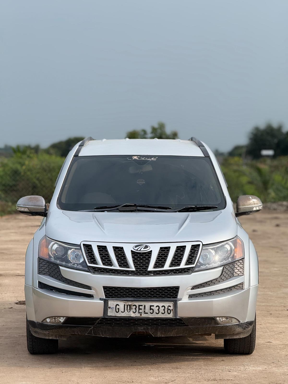 XUV 500W8 — image 1