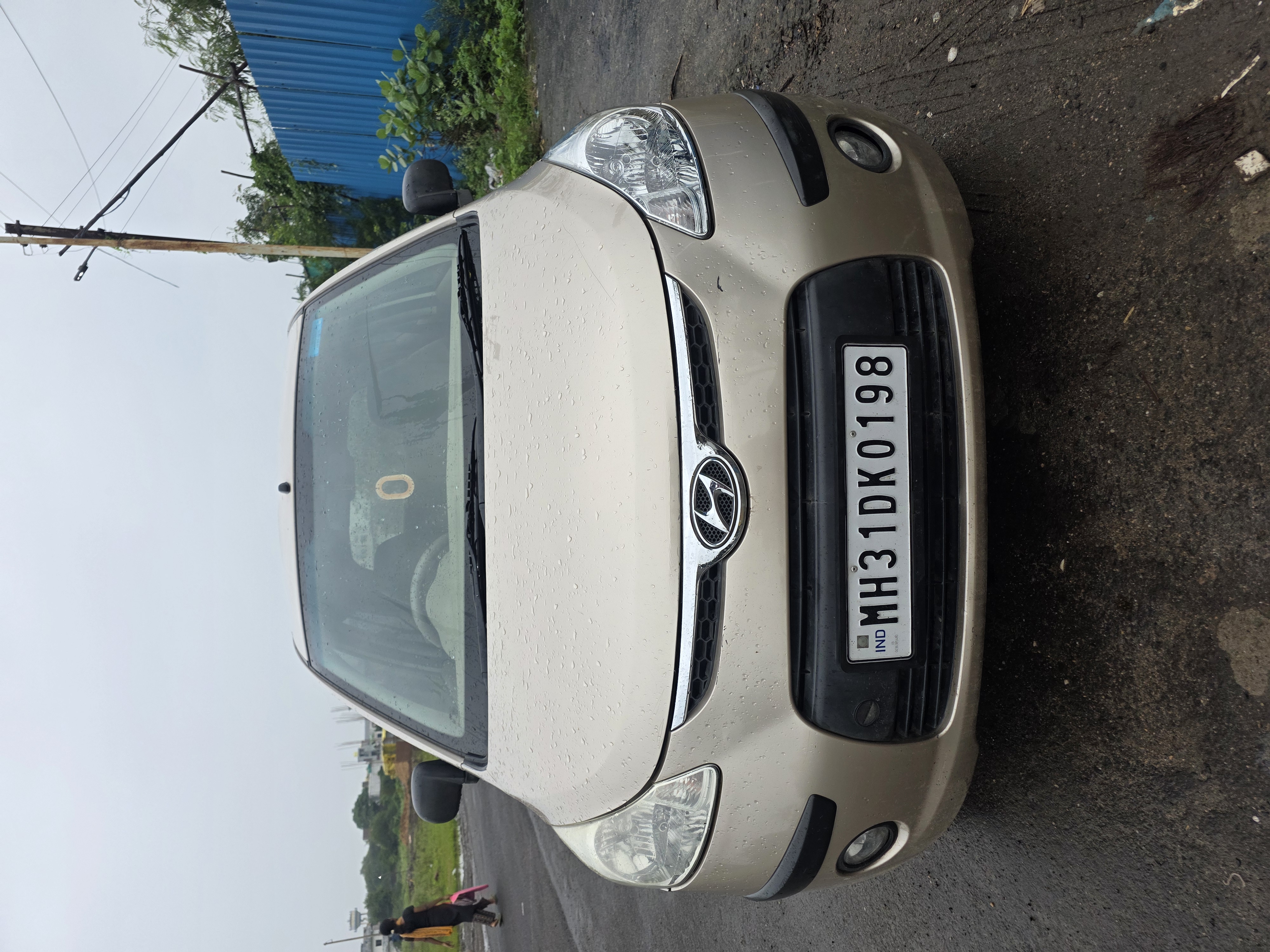 HYUNDAI I10 — photo 1