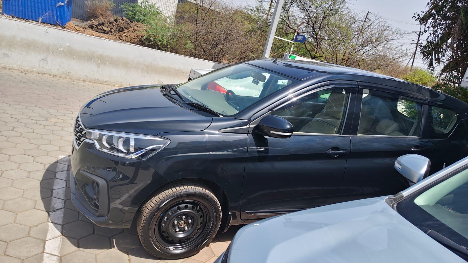 Ertiga — image 1