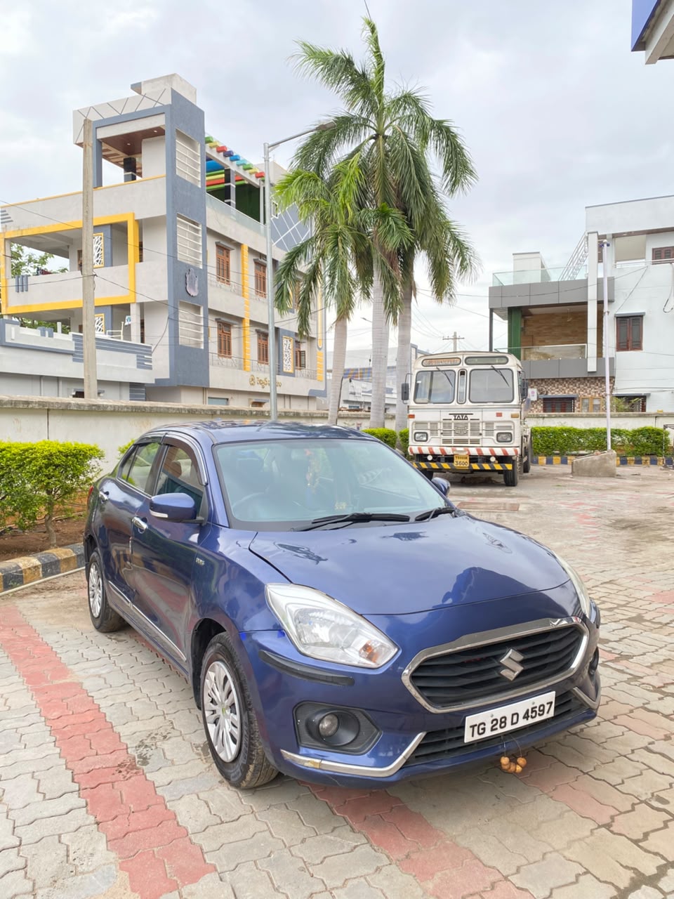 Dzire — image 1