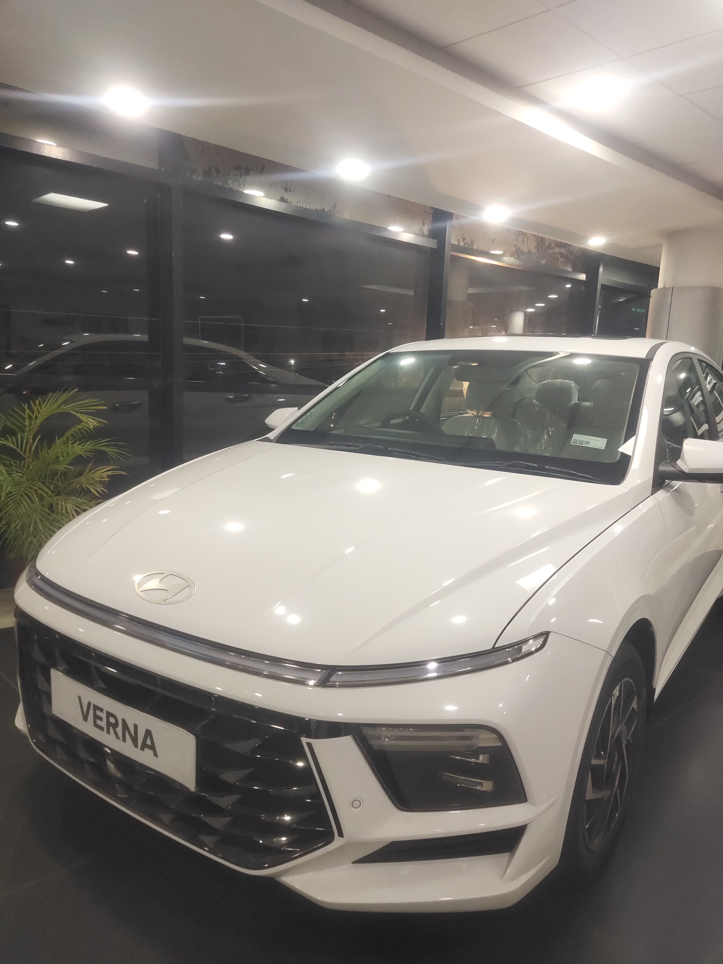 VERNA HX6 — image 1