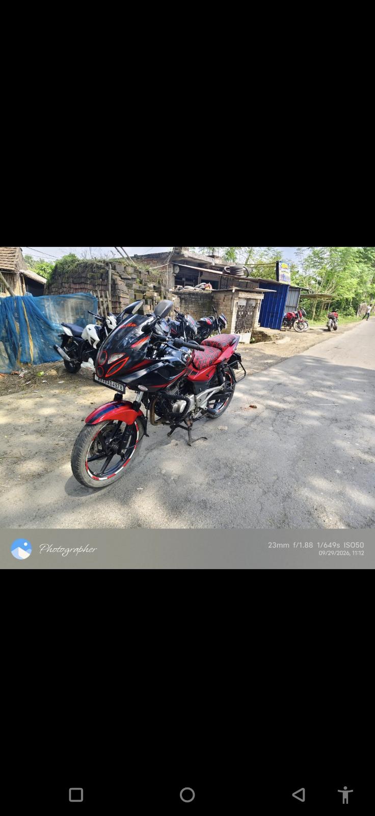 Bajaj Bajaj Pulsar 220F — photo 1