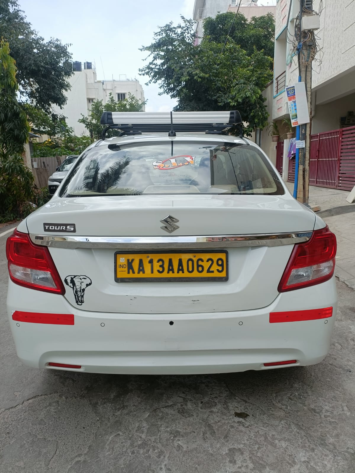 Swift tour's — image 1
