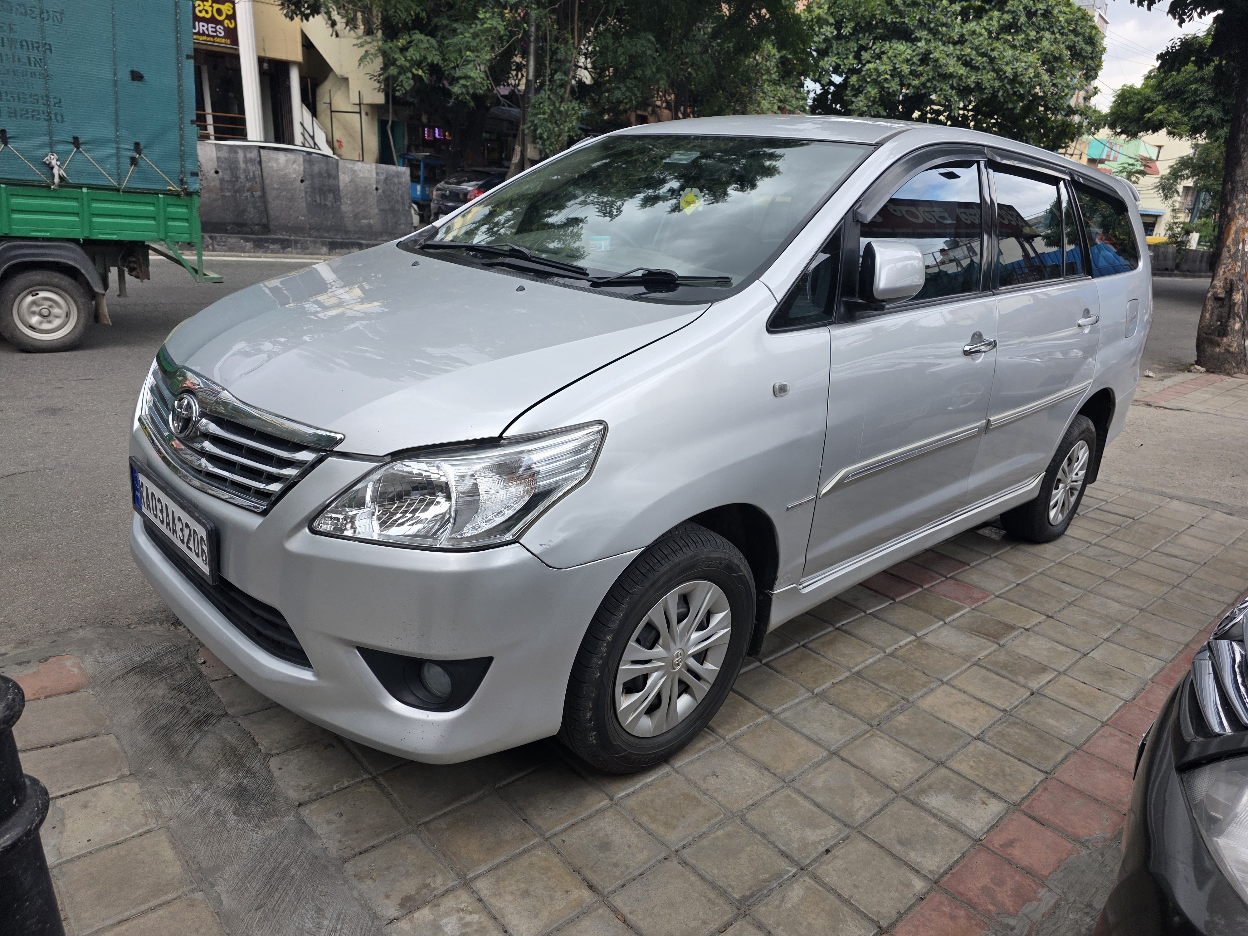 Innova — image 1