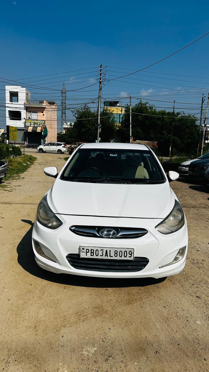 Hyundai Verna SX , Diesel — photo 1