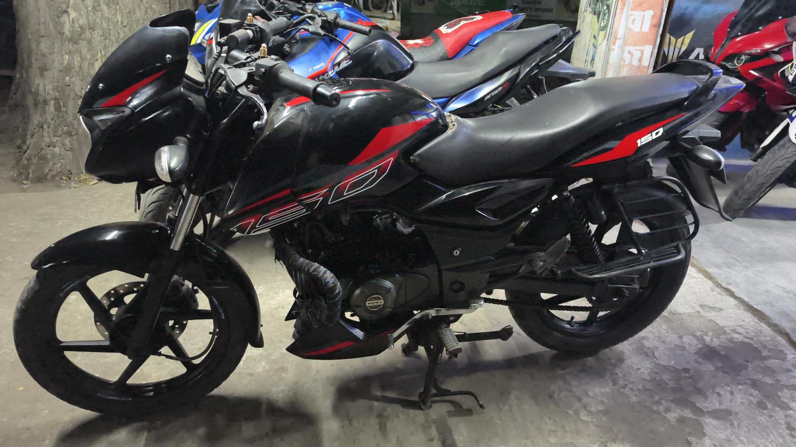 Pulsar 150 — image 1