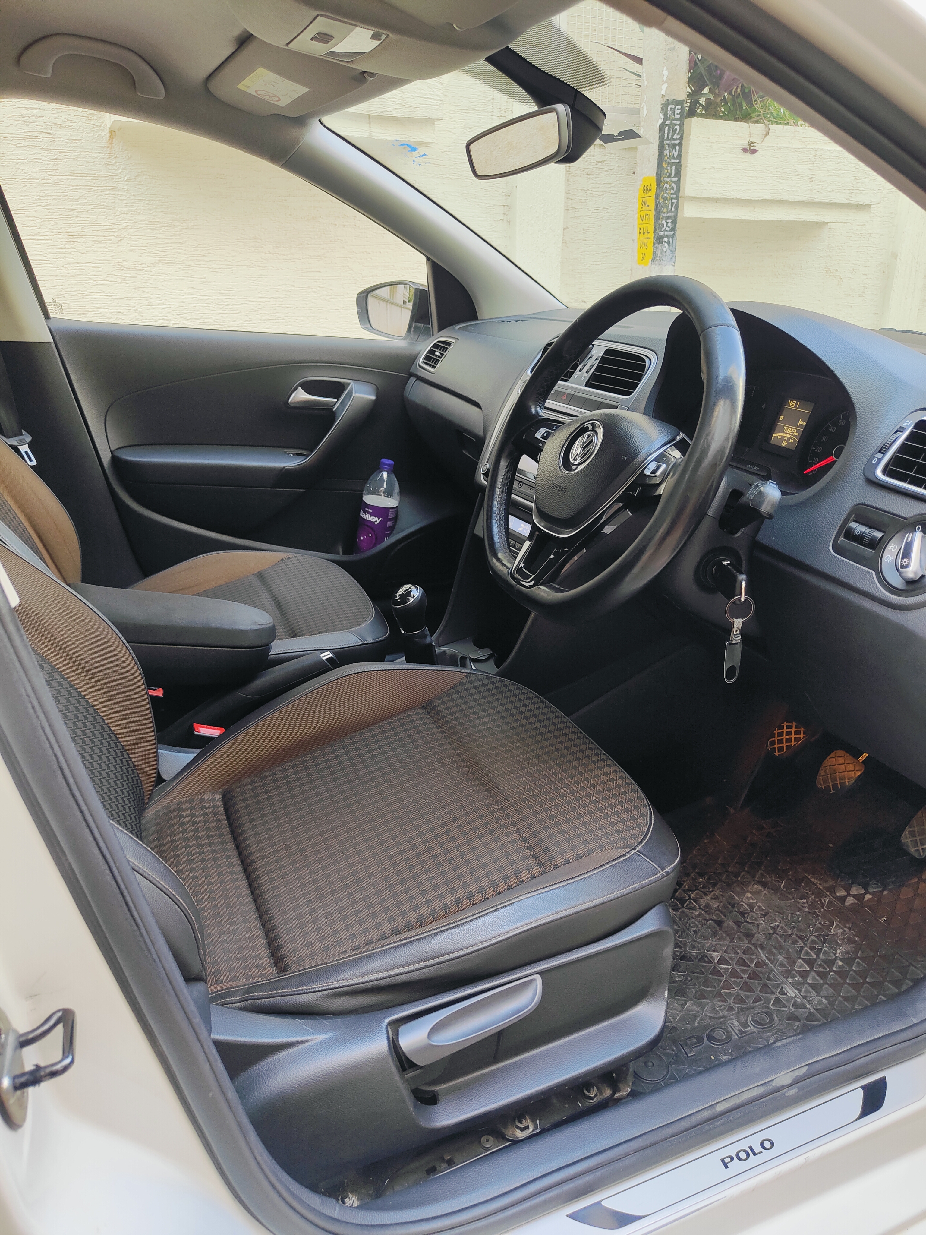 VOLKSWAGEN POLO 1.5 TDI HIGHLINE PLUS — image 8