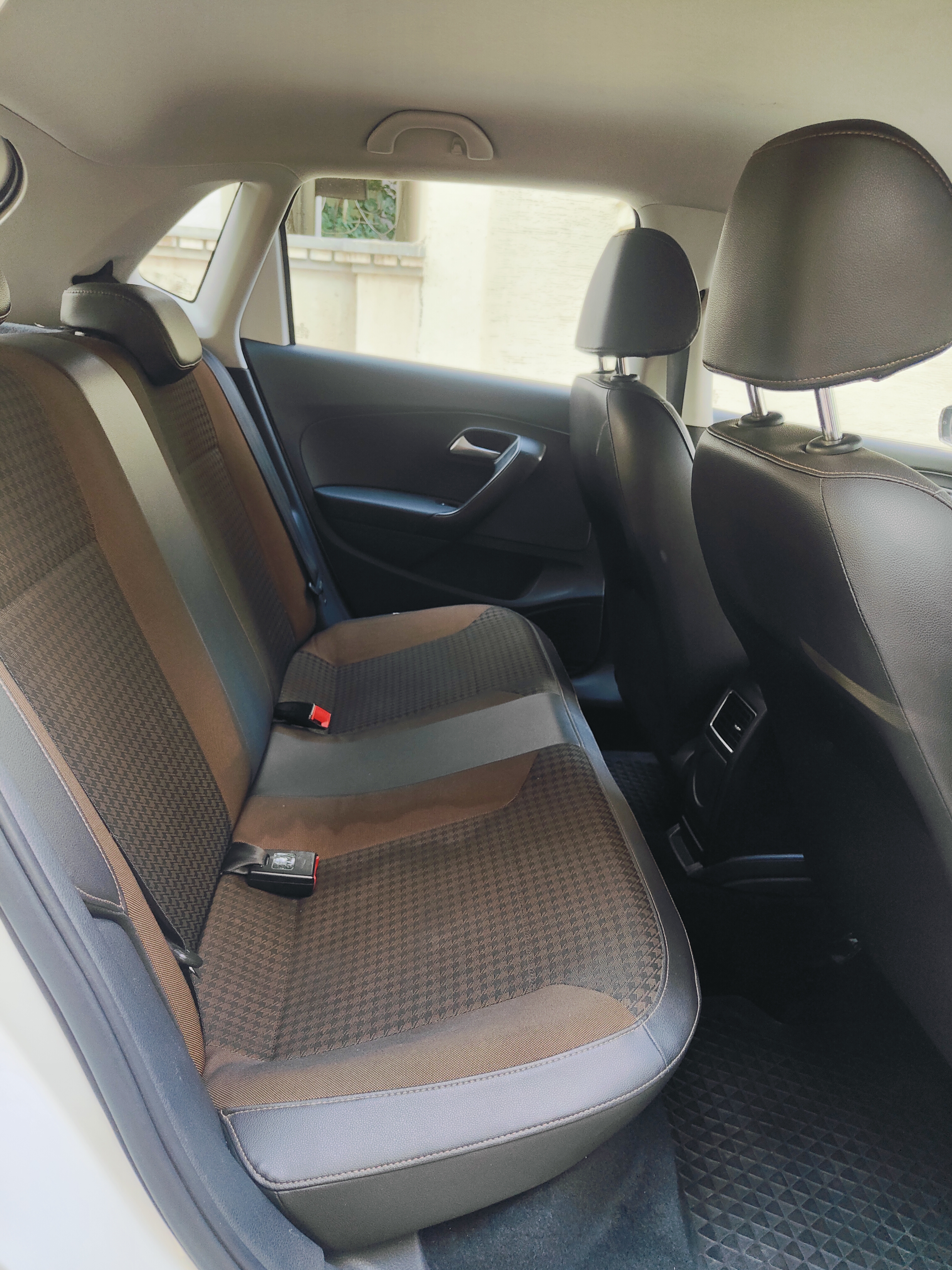 VOLKSWAGEN POLO 1.5 TDI HIGHLINE PLUS — image 7