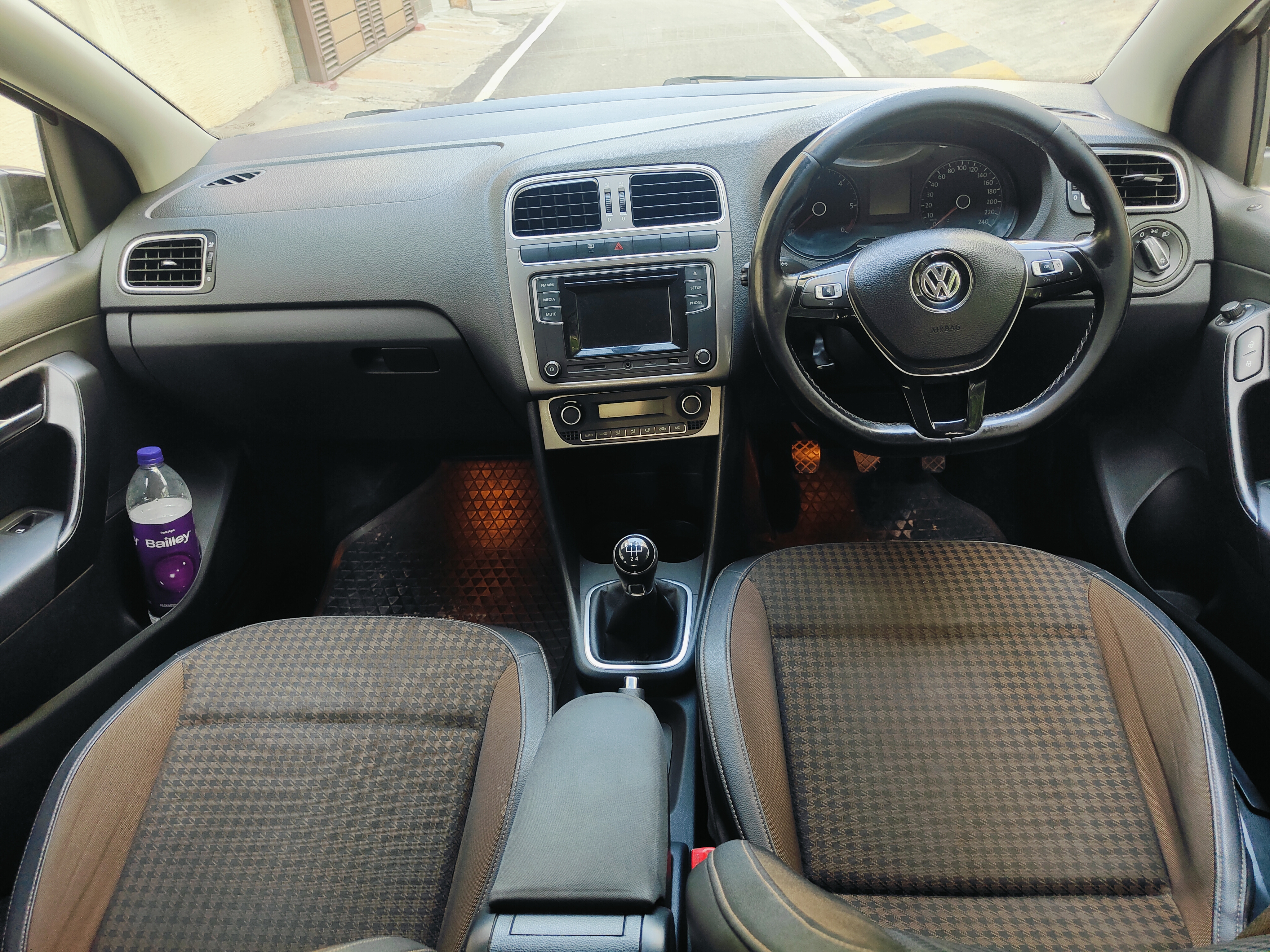 VOLKSWAGEN POLO 1.5 TDI HIGHLINE PLUS — image 6