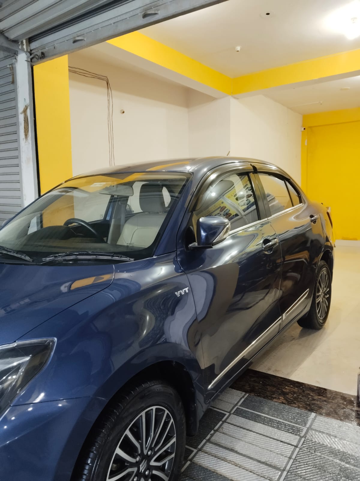 Dzire zxi+ — image 1
