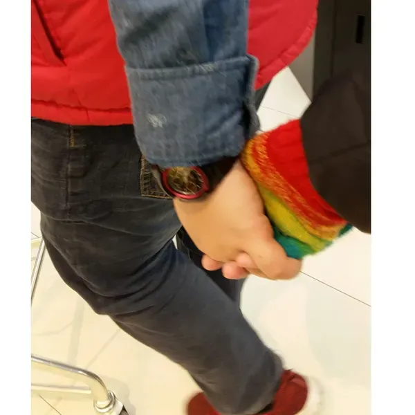 2024-01-28 - 果然八年的感情，是個不容易說完的故事。

今晚在看落跑新娘時，又是突然的悲傷襲捲而來…感受到心痛與不捨，好真切。

整部電影明明是喜劇片，被我看成的悲劇。莫名奇妙的哭點令我猝