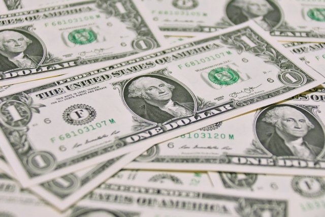 Should Japan attract the wealthy too?