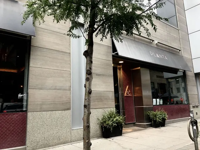 Planta Queen — restaurant vegan à Toronto