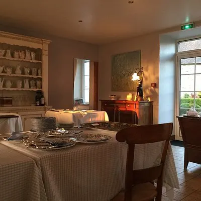 Auberge Sauvage — restaurant végétarien à Servon