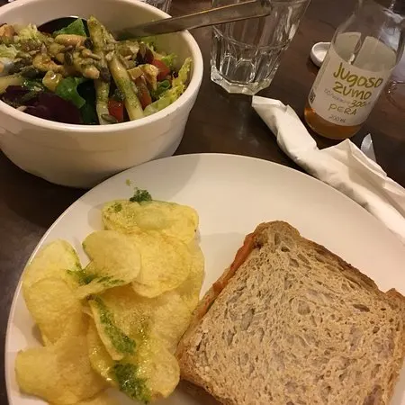 Entre Pedras Café Bar Vegano — restaurant vegan à Santiago de Compostela