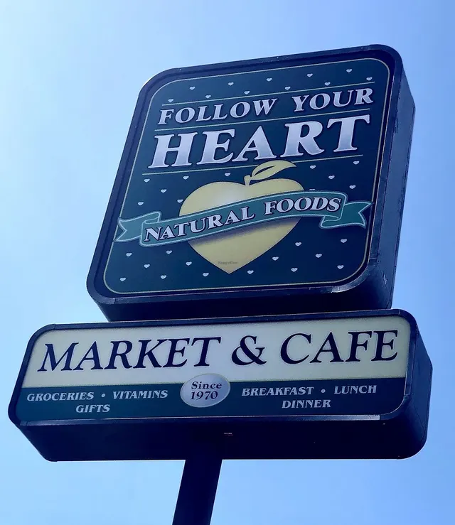 Follow Your Heart — café / salon de thé végétarien à Los Angeles