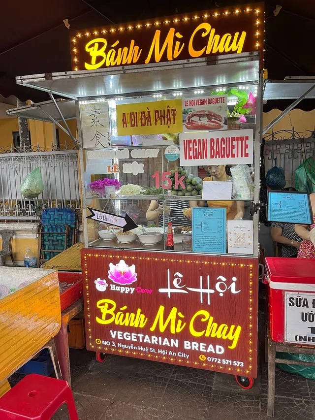 Hoi Banh My Chay - Food Stall — restaurant vegan à Hoi An