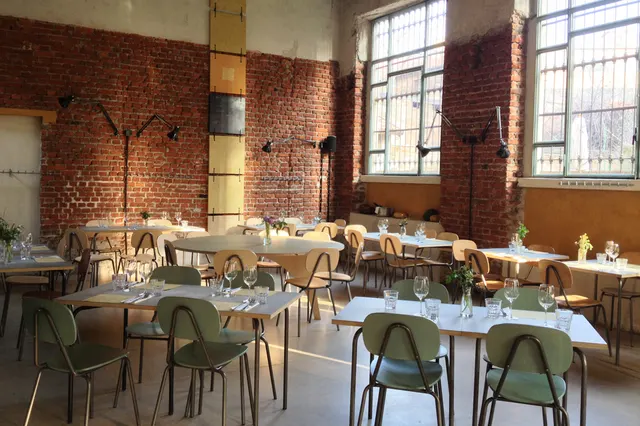 Un posto a Milano — bistrot / bar végétarien à Milan