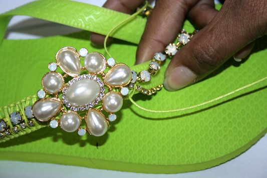 1355769050_chinelo-bijoux-passo6.jpg